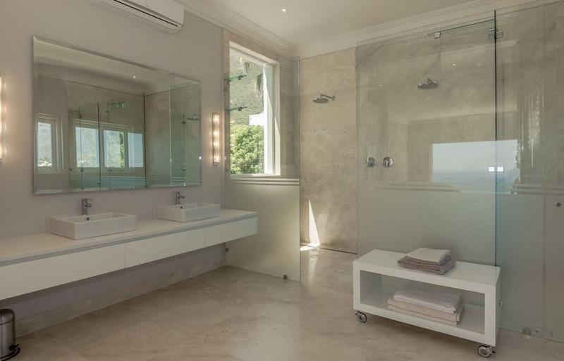 4 Bedroom Property for Sale in Camps Bay Western Cape